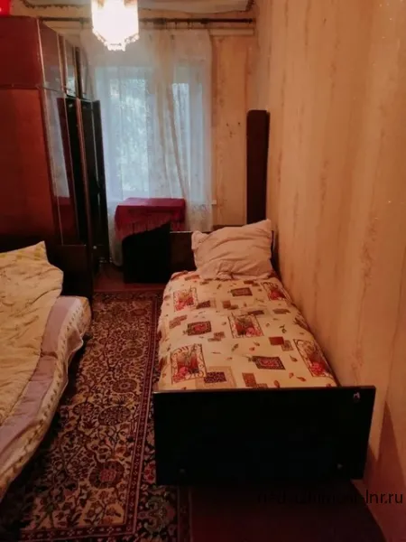 Продам 3-х комнатную квартиру в центре Молодогвардейска