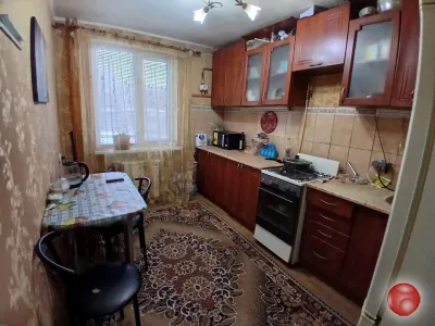 3к квартира пгт Станица-Луганская.