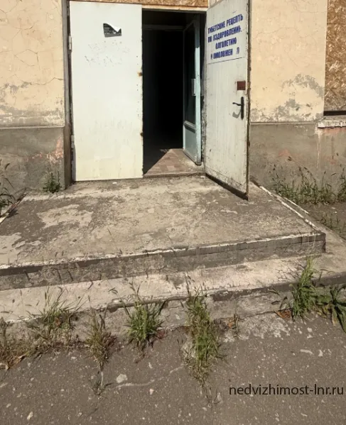СДАМ В АРЕНДУ КОММЕРЧЕСКОЕ ПОМЕЩЕНИЕ В ЦЕНТРЕ ГОРОДА СТАХАНОВ