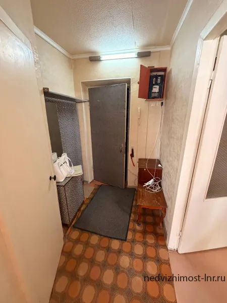 Продам 1- к квартиру на кв. Ватутина